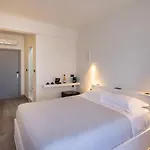 Alexandra Hotel