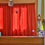 Alexandra Hotel 2*