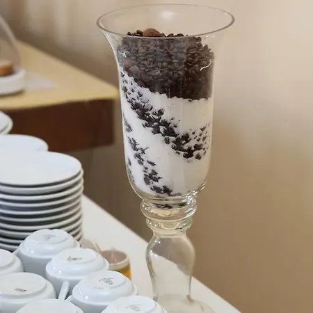 Alexandra Mégas Yialós-Nítes