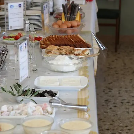 Hotel Alexandra 2*