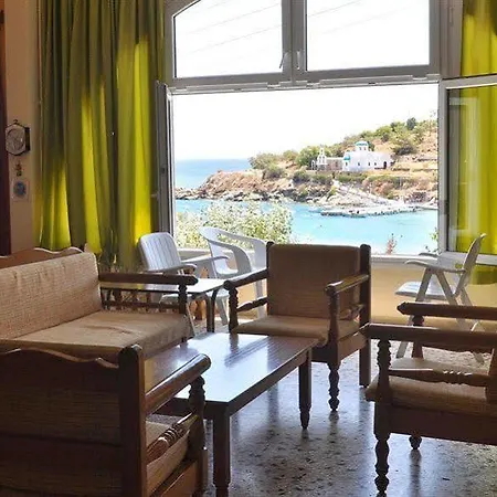 Alexandra Mégas Yialós-Nítes