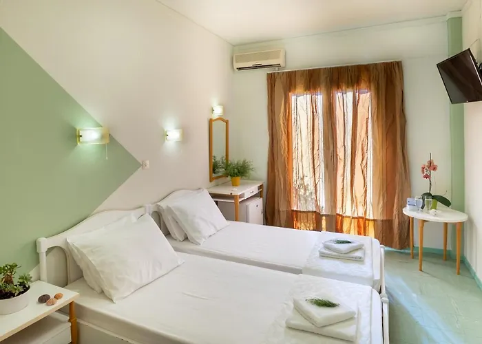 Alexandra Μέγας Γιαλός-Νίτες