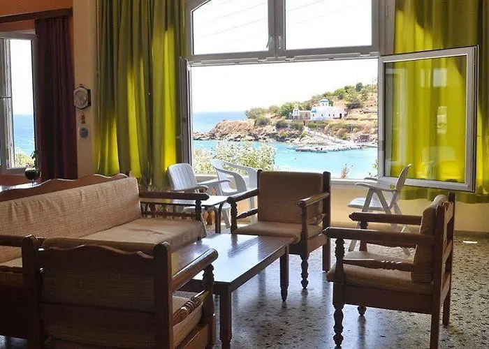 Alexandra Μέγας Γιαλός-Νίτες