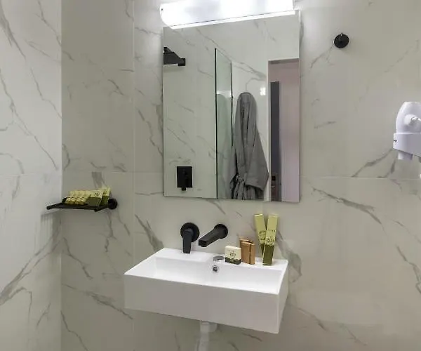 Ξενοδοχείο Alexandra 2*