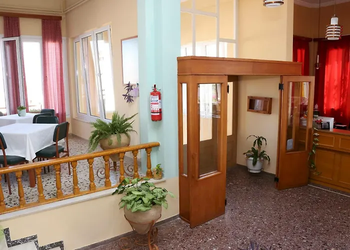 Alexandra Μέγας Γιαλός-Νίτες